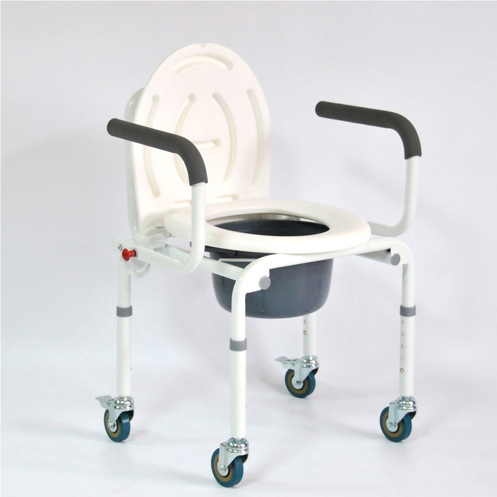 Стул-кресло с санитарным оснащением FS 813 на 4-х колесах
