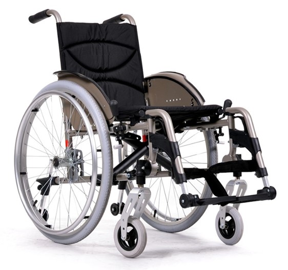 Кресло-коляска активное с приводом от обода колеса многофункциональная