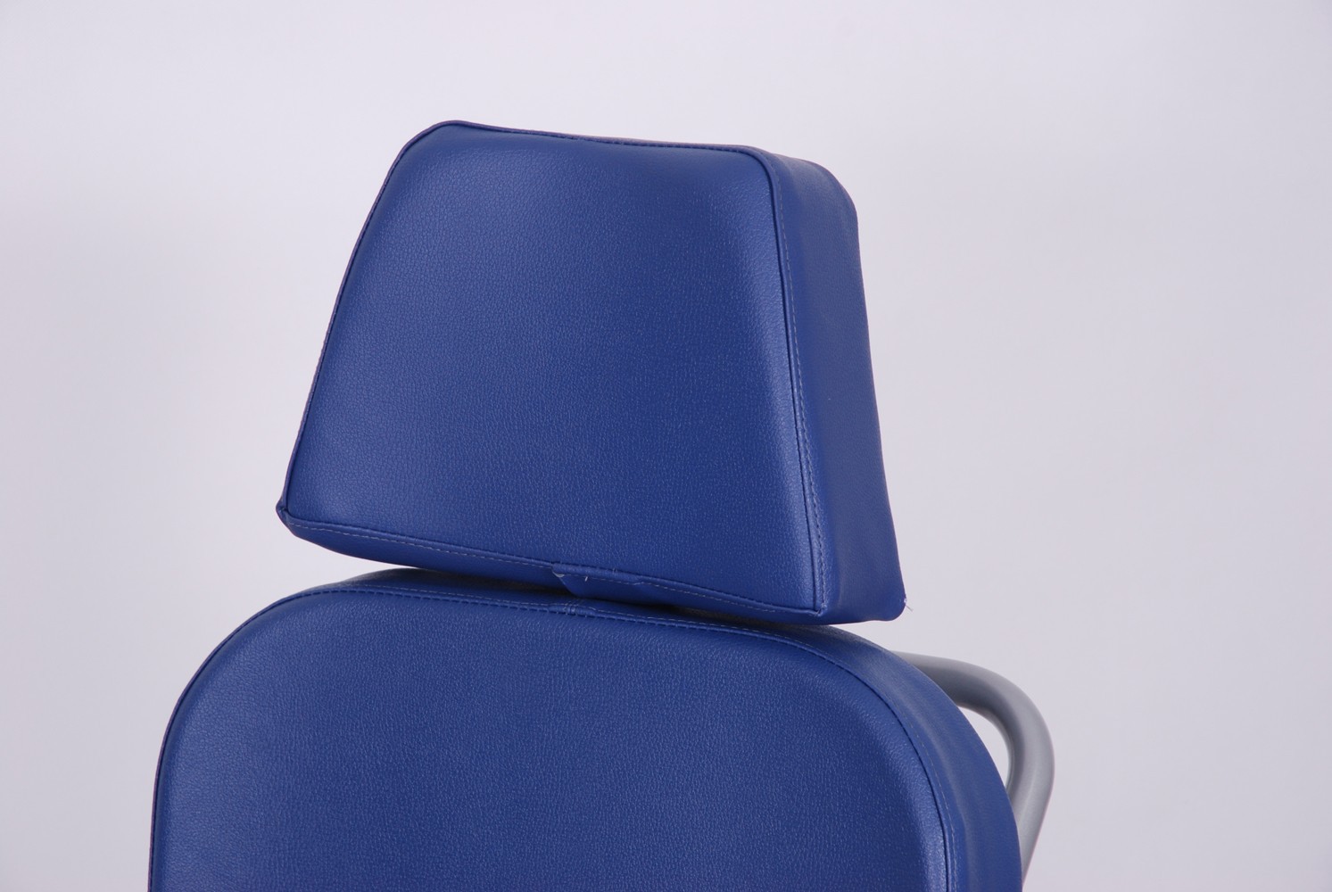 Кресло-коляска с санитарным оснащением Vermeiren 9300